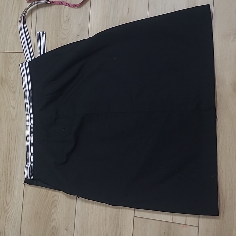 Talbots Black Pencil Skirt with White Accents Size 4 - Picture 5 of 6